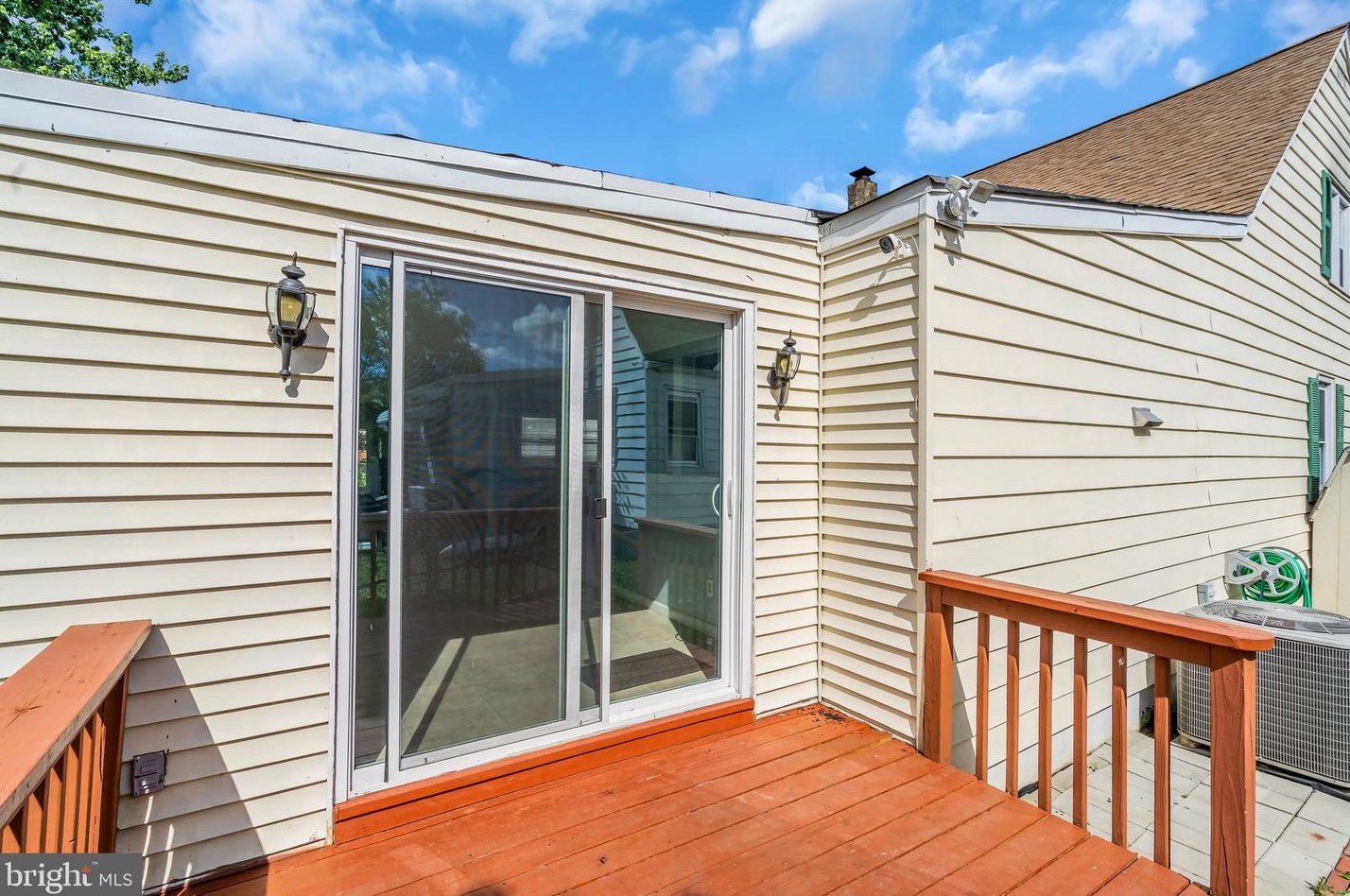 205 Federal St, Burlington NJ 08016-1614 exterior