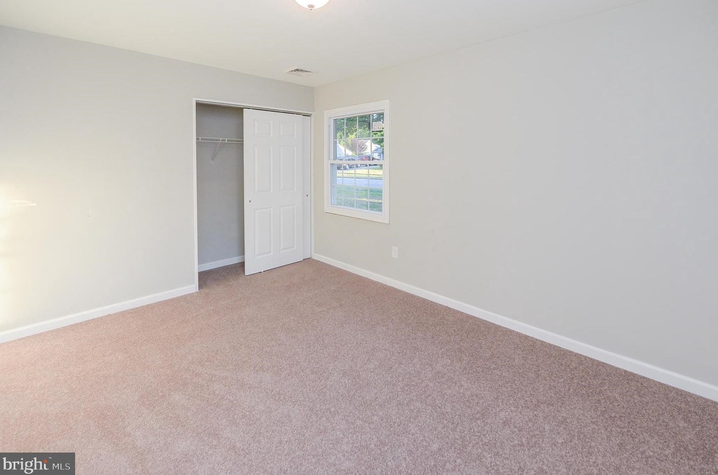67 Parkside Cir, Willingboro NJ  08046-2610 exterior
