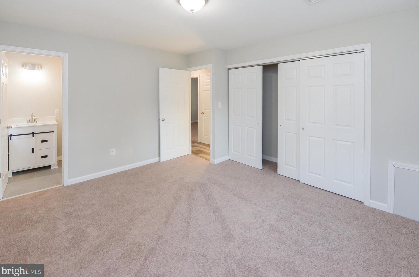 67 Parkside Cir, Willingboro NJ  08046-2610 exterior