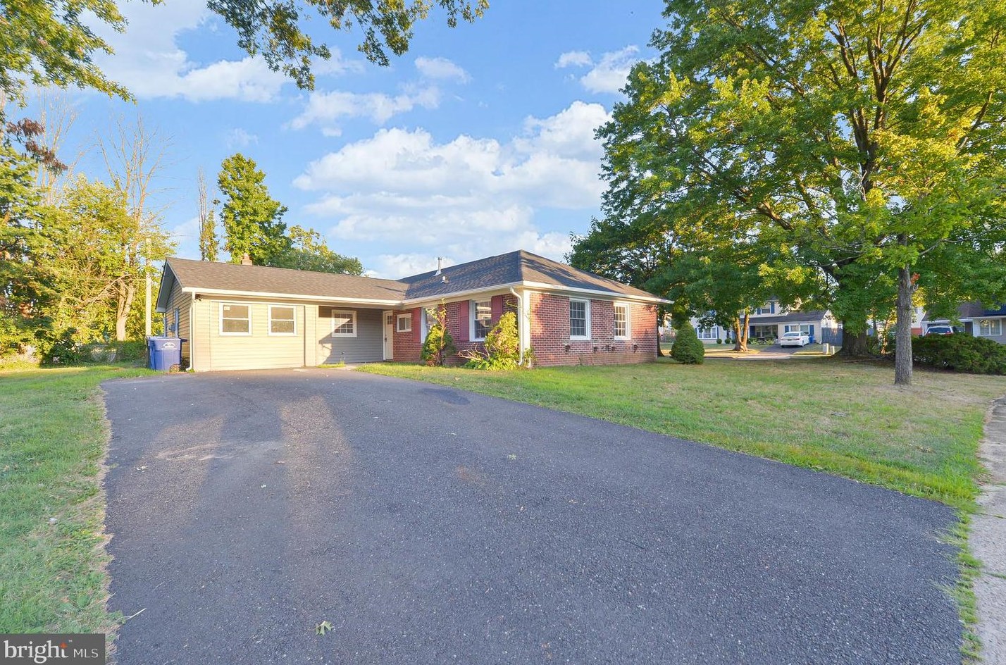 67 Parkside Cir, Willingboro NJ  08046-2610 exterior