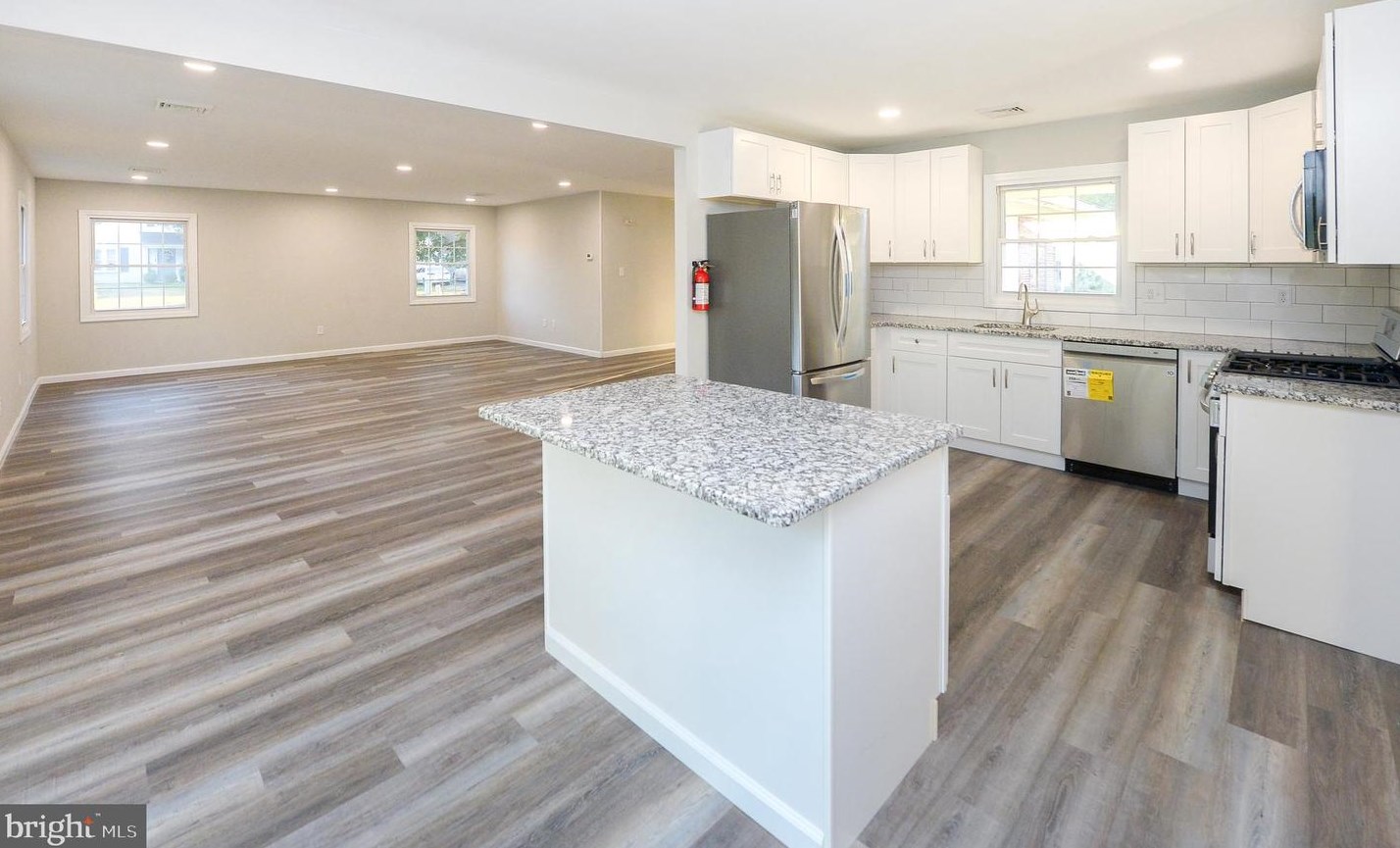 67 Parkside Cir, Willingboro NJ  08046-2610 exterior
