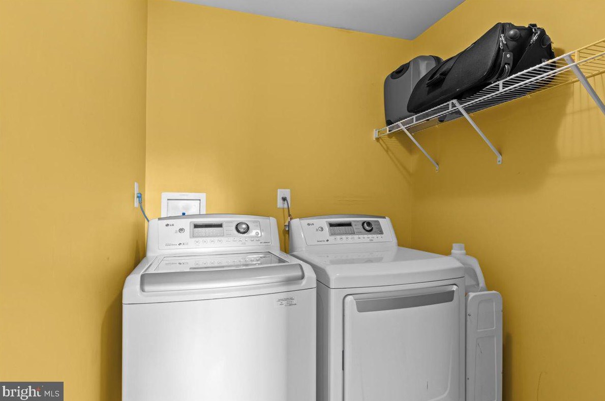 60 Stern Lgt Dr, Mount Laurel NJ 08054-1638 exterior