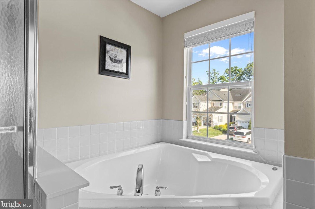 60 Stern Lgt Dr, Mount Laurel NJ 08054-1638 exterior