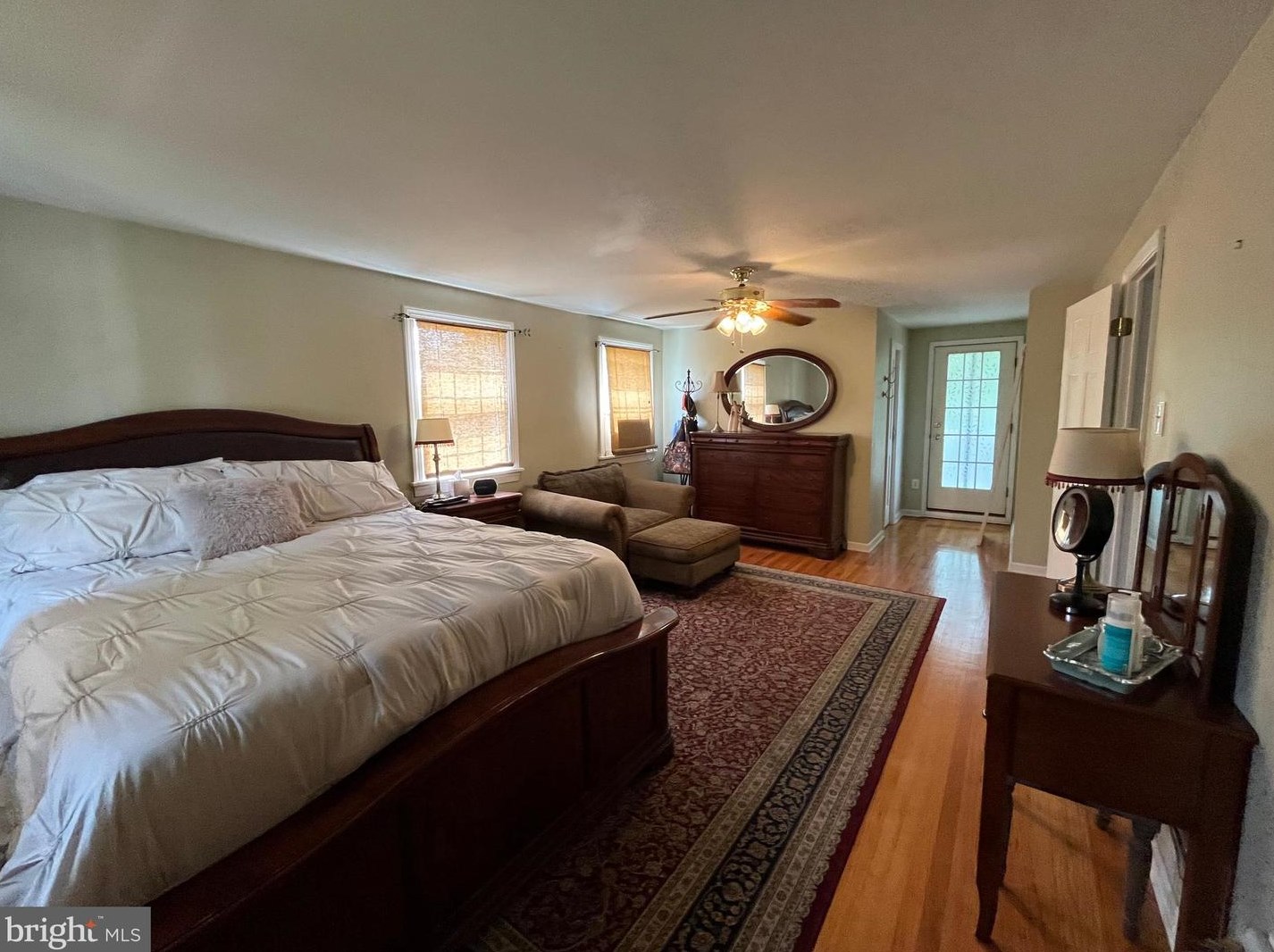 605 Parry Blvd, Riverton NJ  08077-3940 exterior