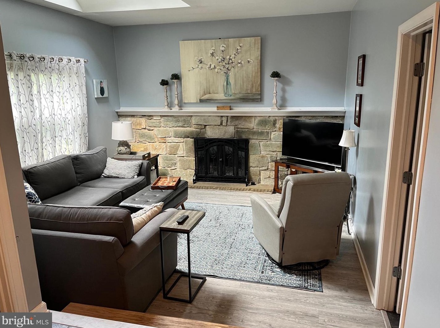 605 Parry Blvd, Riverton NJ  08077-3940 exterior