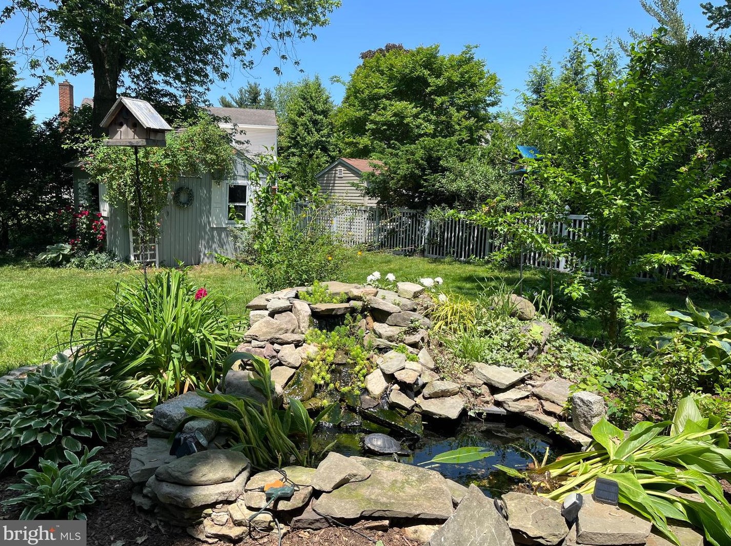 605 Parry Blvd, Riverton NJ  08077-3940 exterior