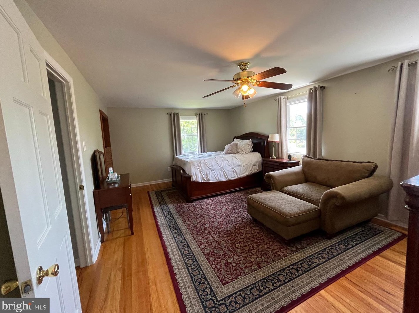 605 Parry Blvd, Riverton NJ  08077-3940 exterior