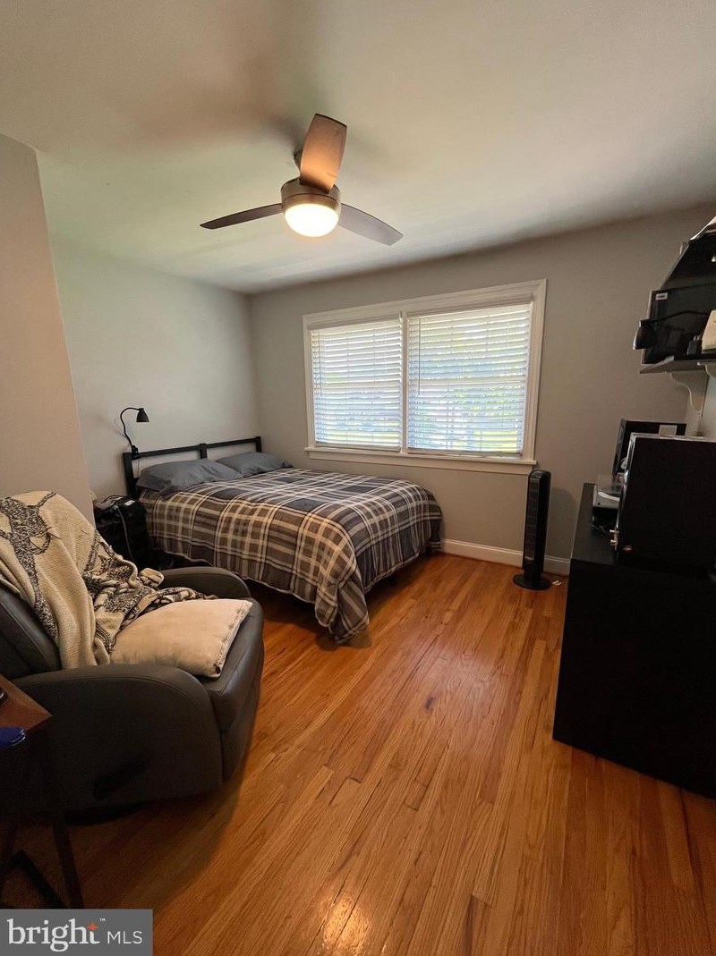 605 Parry Blvd, Riverton NJ  08077-3940 exterior