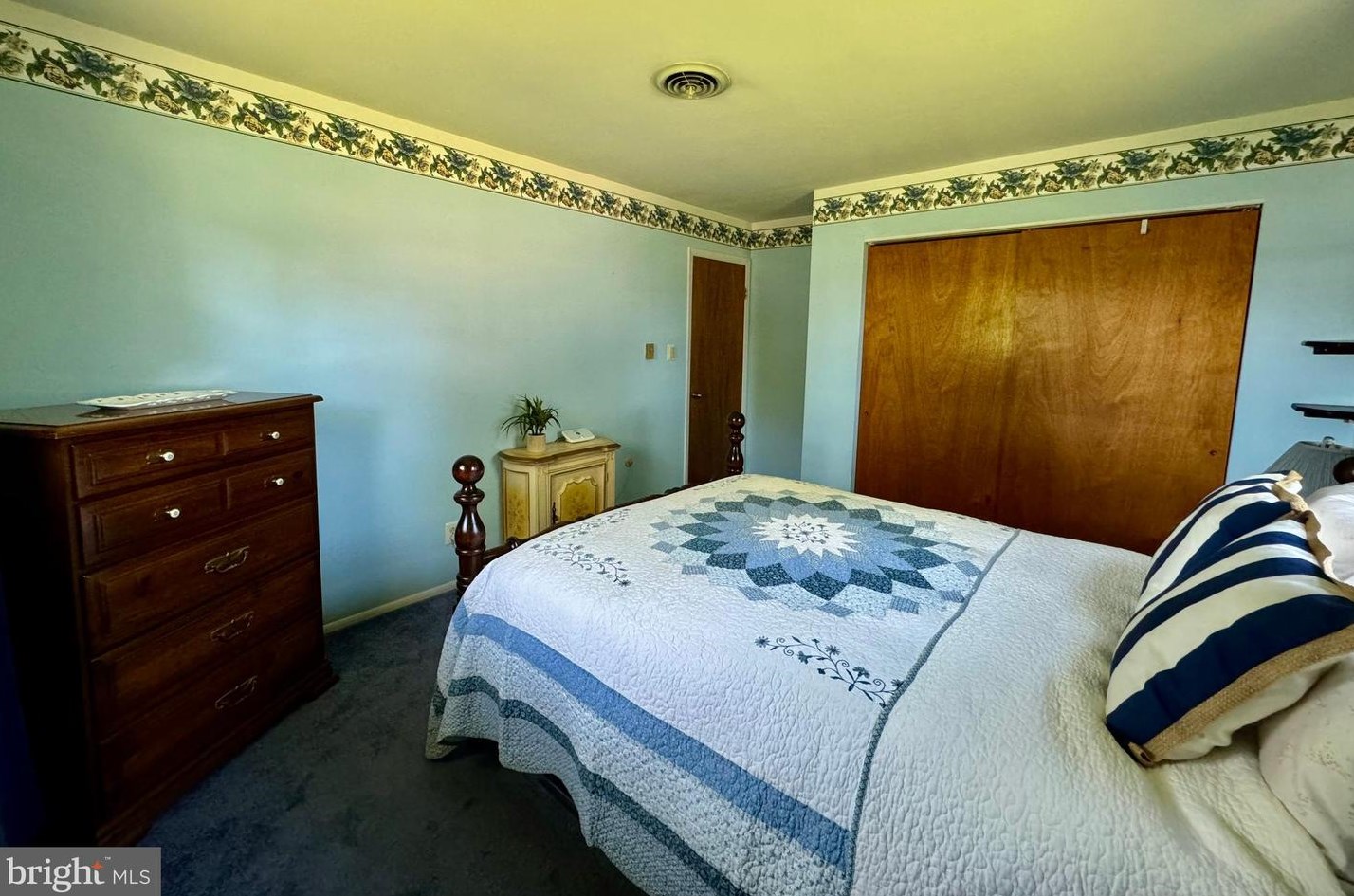 3 Kennedy Dr, Cookstown NJ 08511-1119 exterior