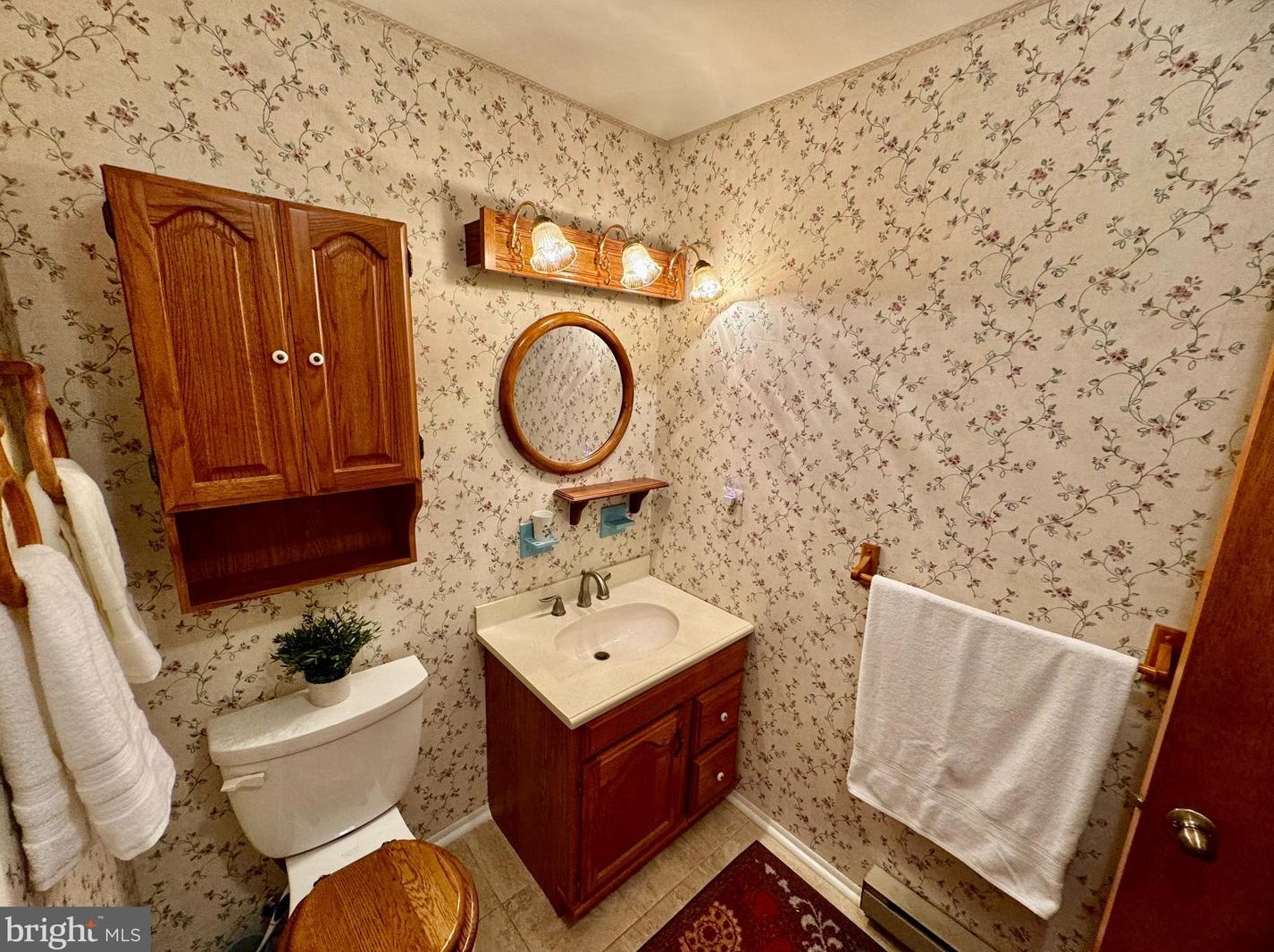 3 Kennedy Dr, Cookstown NJ 08511-1119 exterior