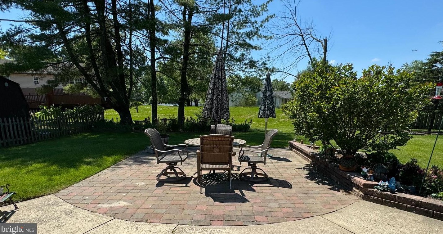 3 Kennedy Dr, Cookstown NJ 08511-1119 exterior