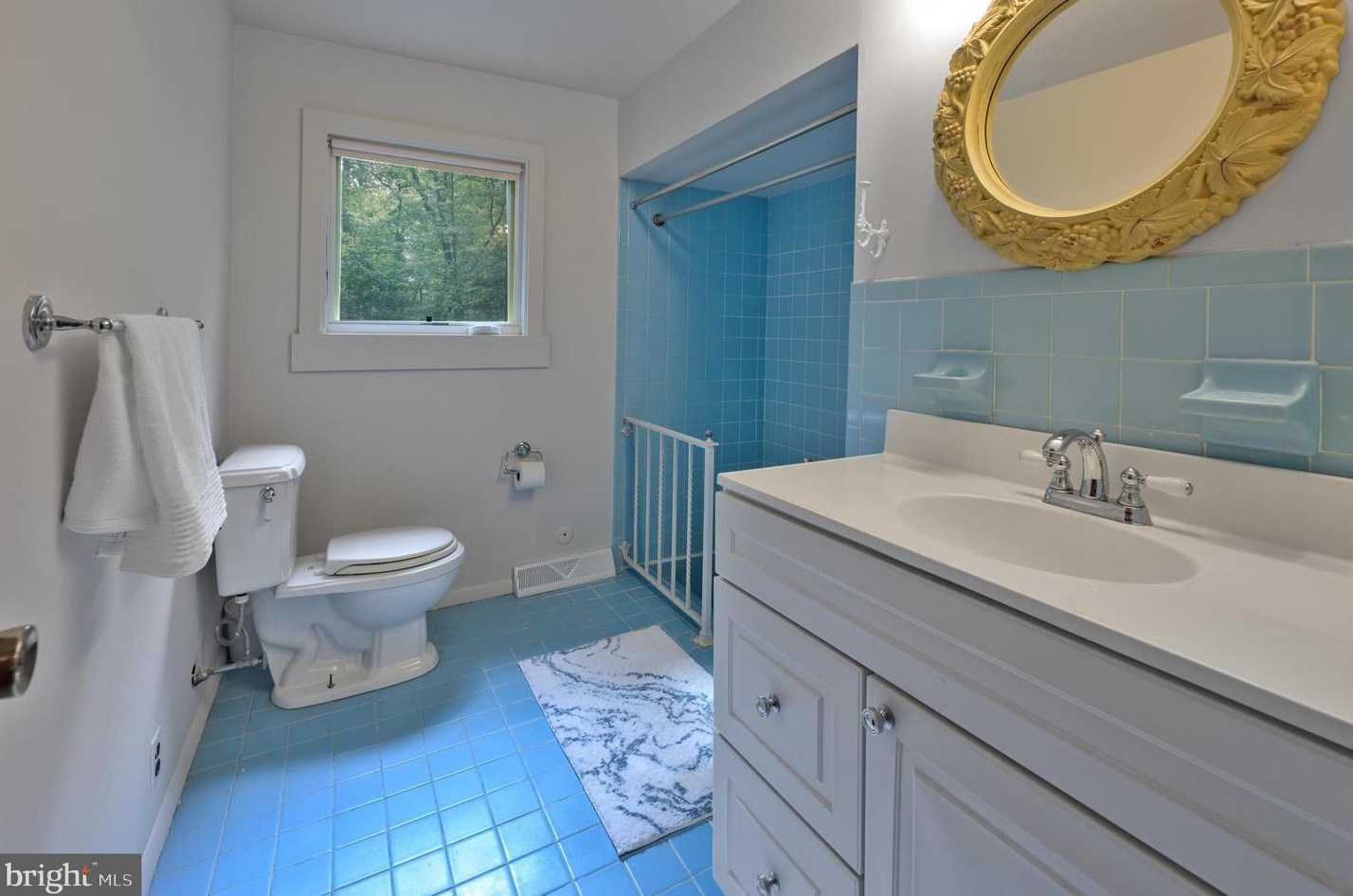 93 Taunton Rd, Medford NJ  08055-9363 exterior