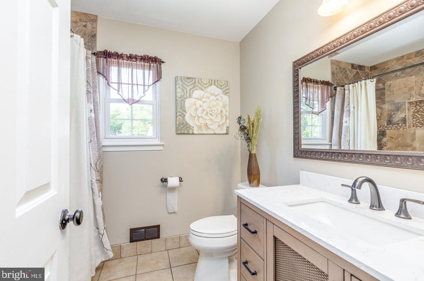 510 Mdw Ct, Mount Laurel NJ exterior