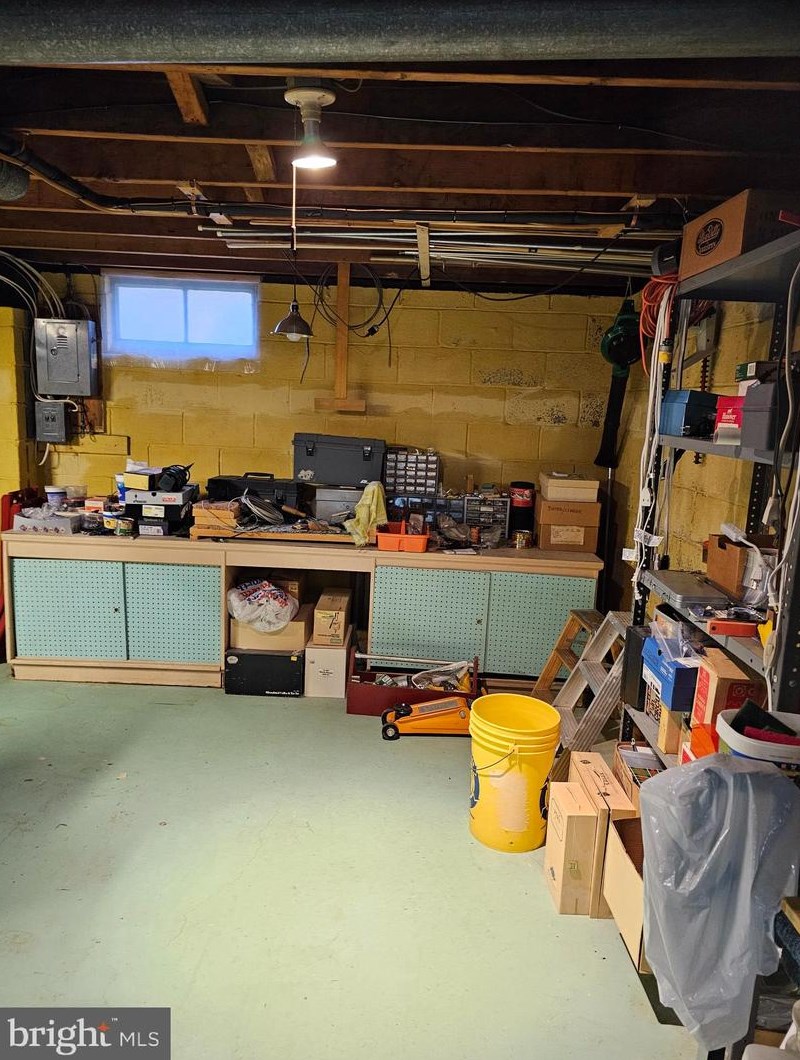 704 Dartmouth Ave, Riverton NJ  08077-3523 exterior