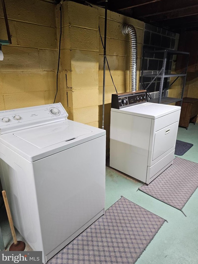 704 Dartmouth Ave, Riverton NJ  08077-3523 exterior