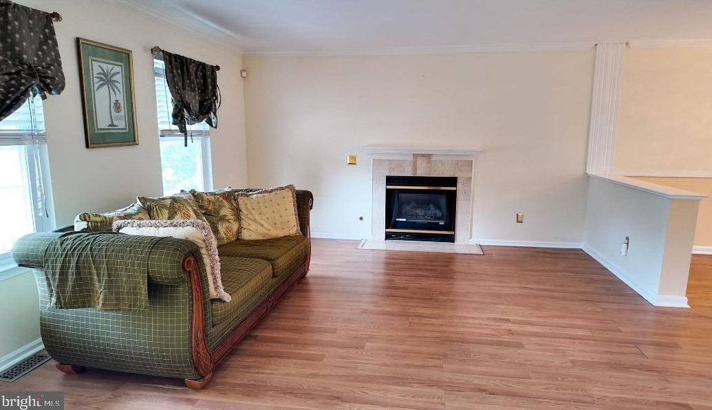 1 Grayson Pl, Burlington NJ 08016-1147 exterior