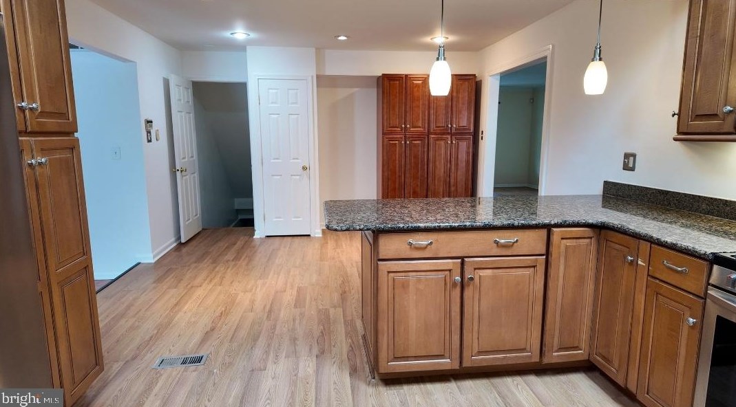 1 Grayson Pl, Burlington NJ 08016-1147 exterior