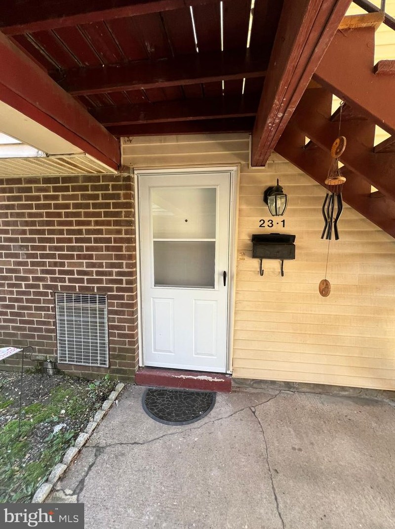 23-1 Florence Tollgate Pl, Florence NJ  08518-3108 exterior