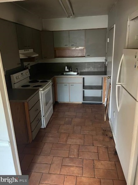 1010 Harbour Dr, Palmyra NJ  08065-1202 exterior