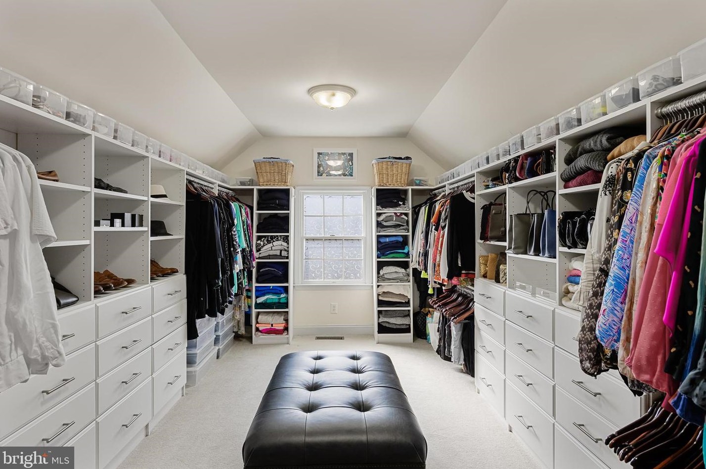 117 Country Club Dr, Moorestown NJ  08057-3975 exterior