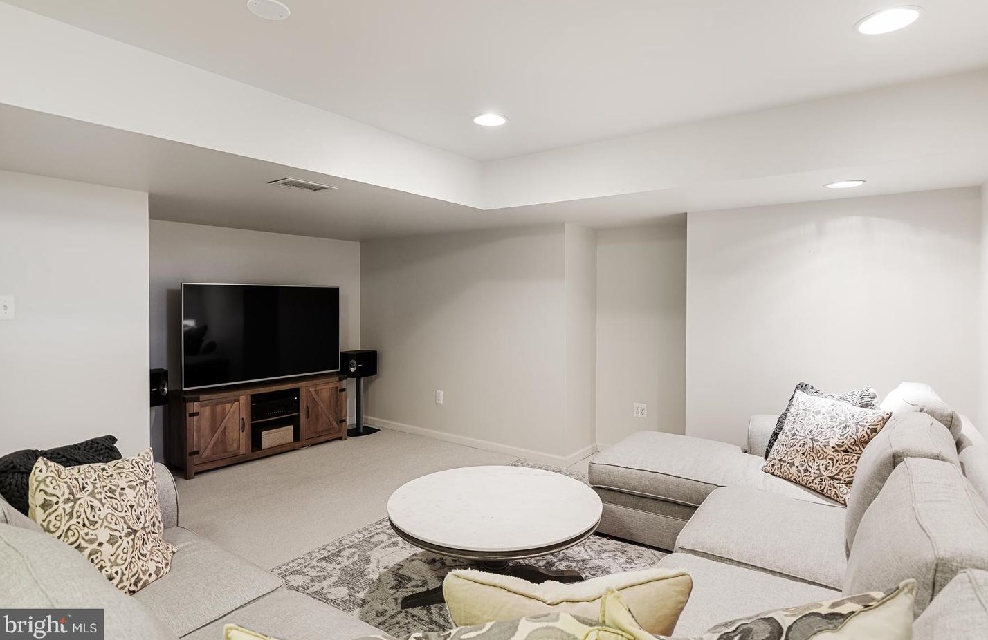 117 Country Club Dr, Moorestown NJ  08057-3975 exterior