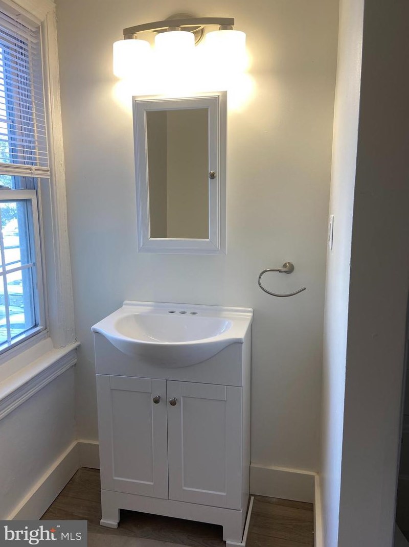 201 Farnsworth Ave, Chesterfield NJ  08505-1807 exterior