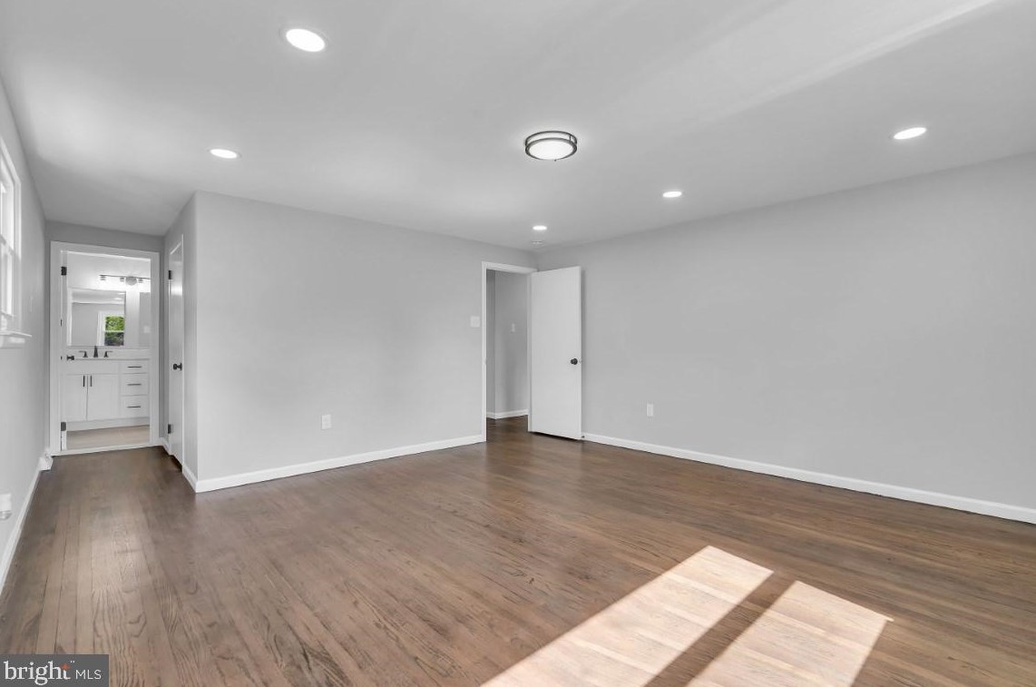 23 Wellington Pl, Burlington NJ  08016-3329 exterior