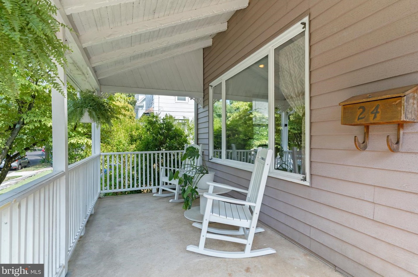 24 Central Ave, Moorestown NJ  08057-2415 exterior