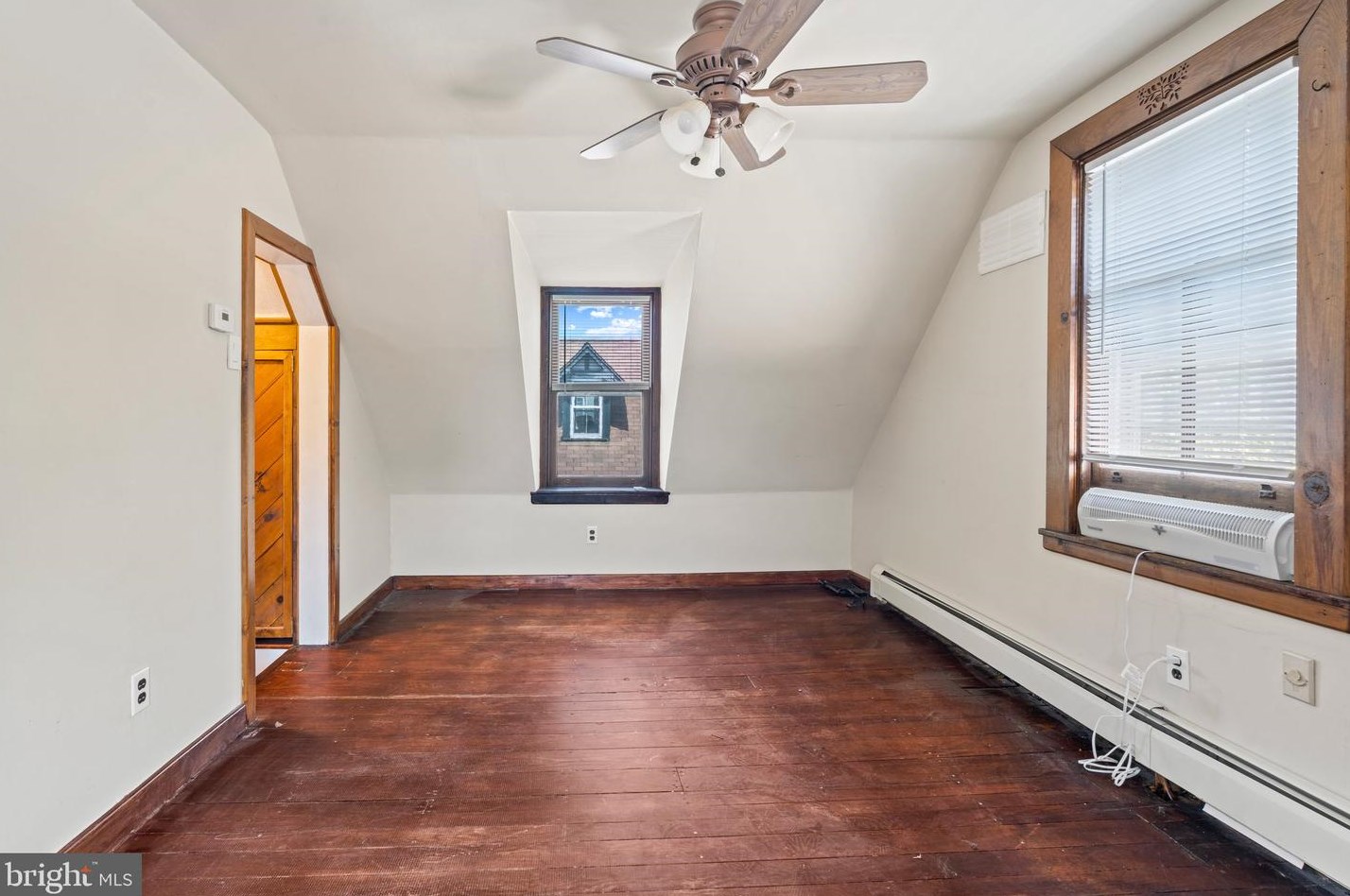 24 Central Ave, Moorestown NJ  08057-2415 exterior