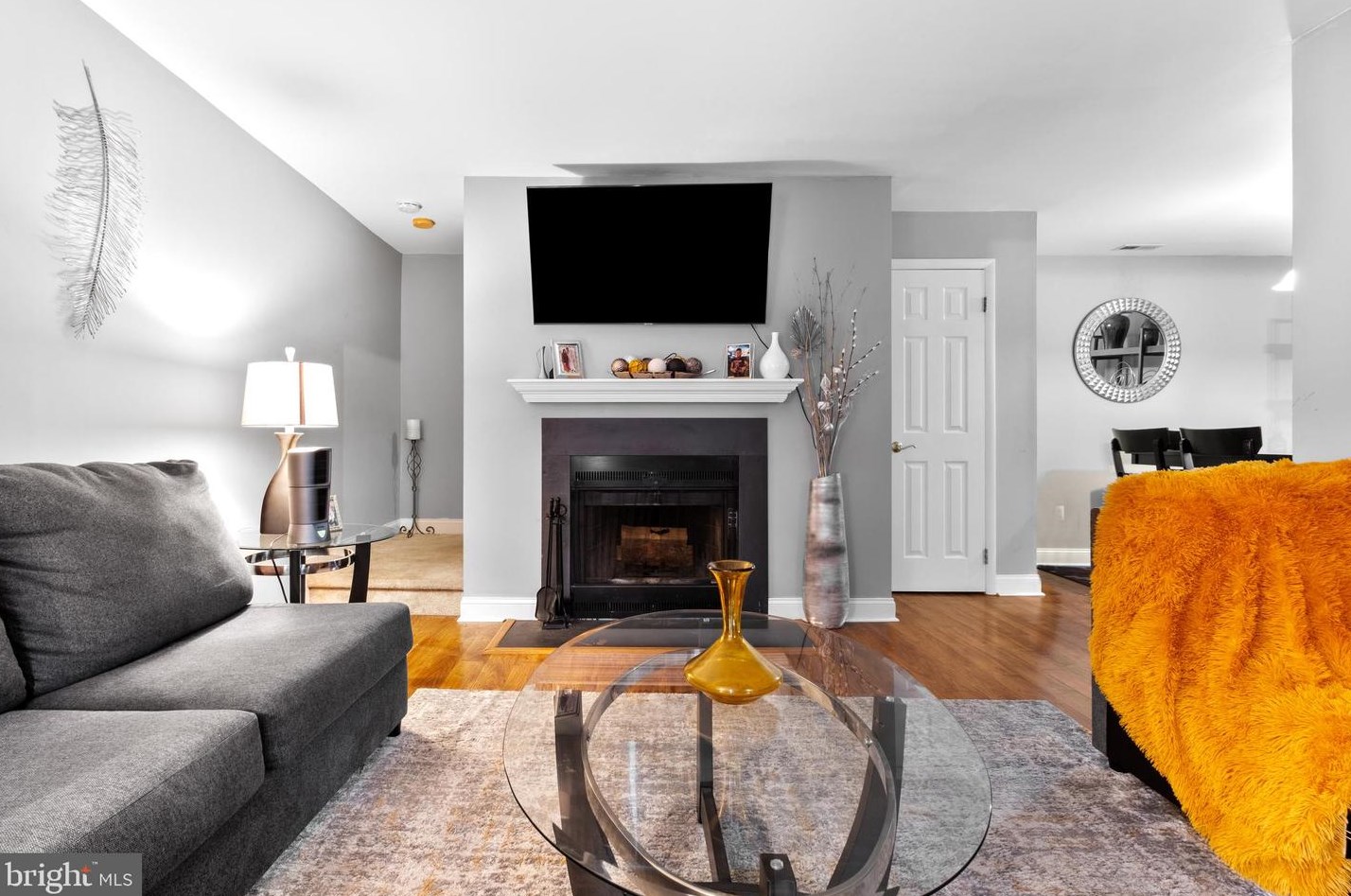 2139 Harbour Dr, Palmyra NJ  08065-1105 exterior