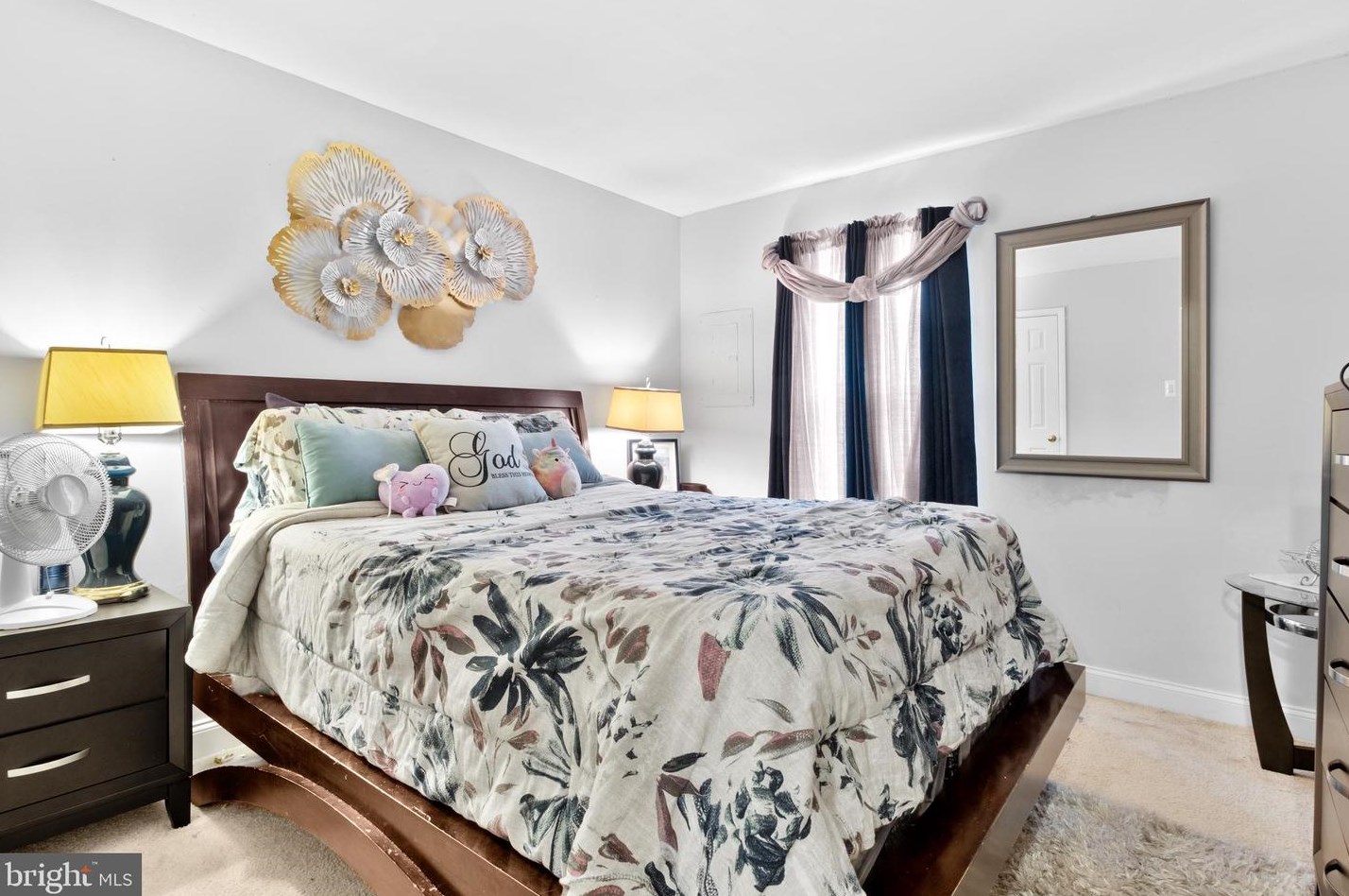 2139 Harbour Dr, Palmyra NJ  08065-1105 exterior