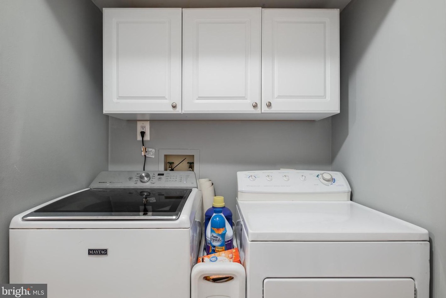 2139 Harbour Dr, Palmyra NJ  08065-1105 exterior