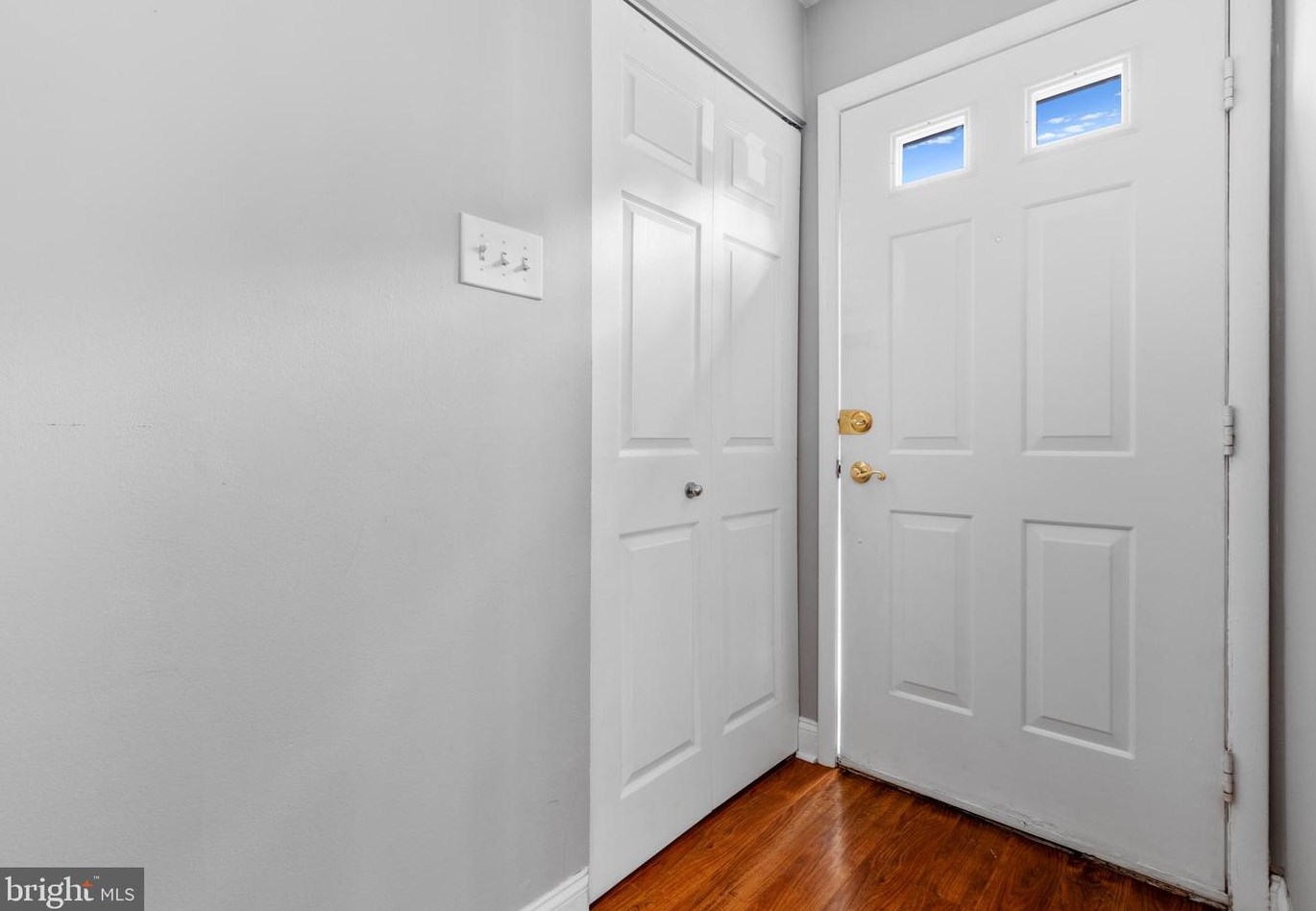 2139 Harbour Dr, Palmyra NJ  08065-1105 exterior