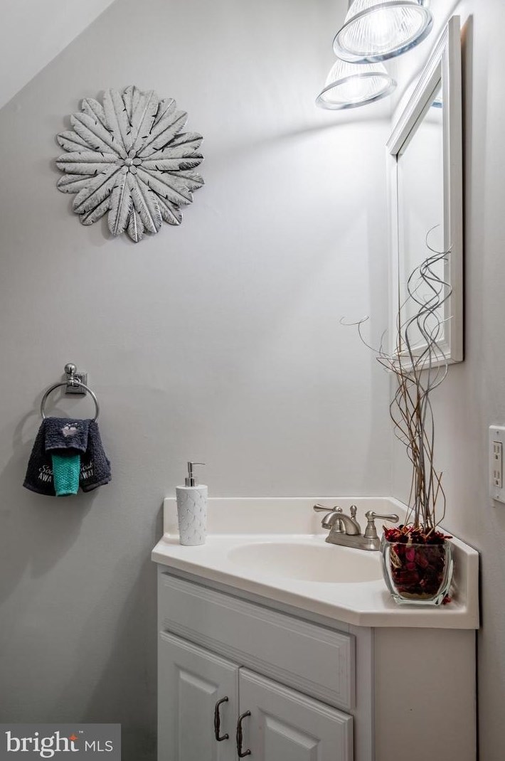 2139 Harbour Dr, Palmyra NJ  08065-1105 exterior