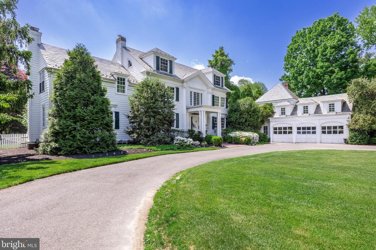 840 Golfview Rd, Moorestown NJ 08057-2024 exterior