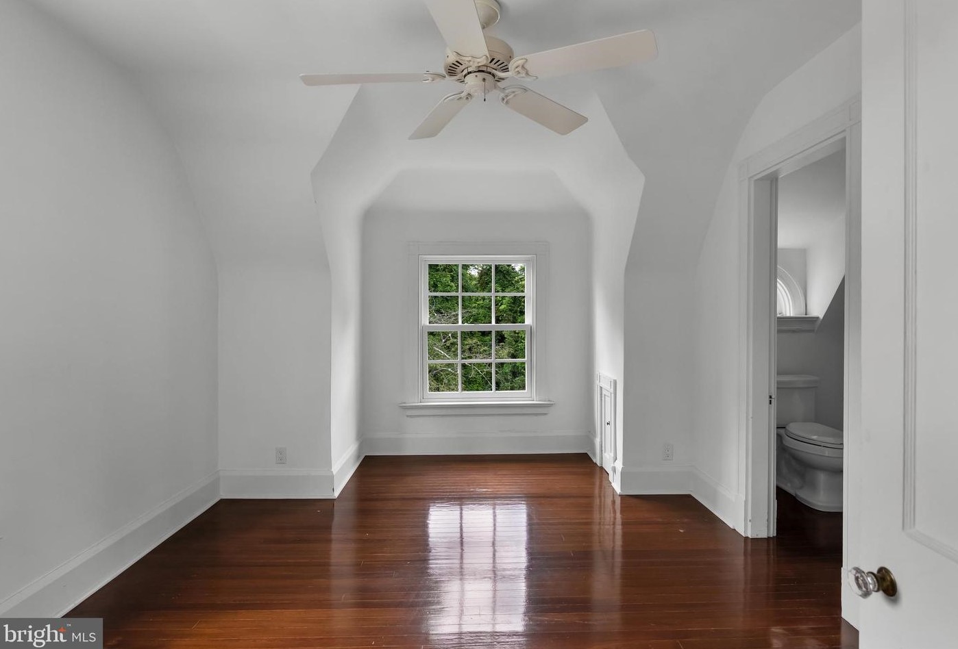 840 Golfview Rd, Moorestown NJ 08057-2024 exterior