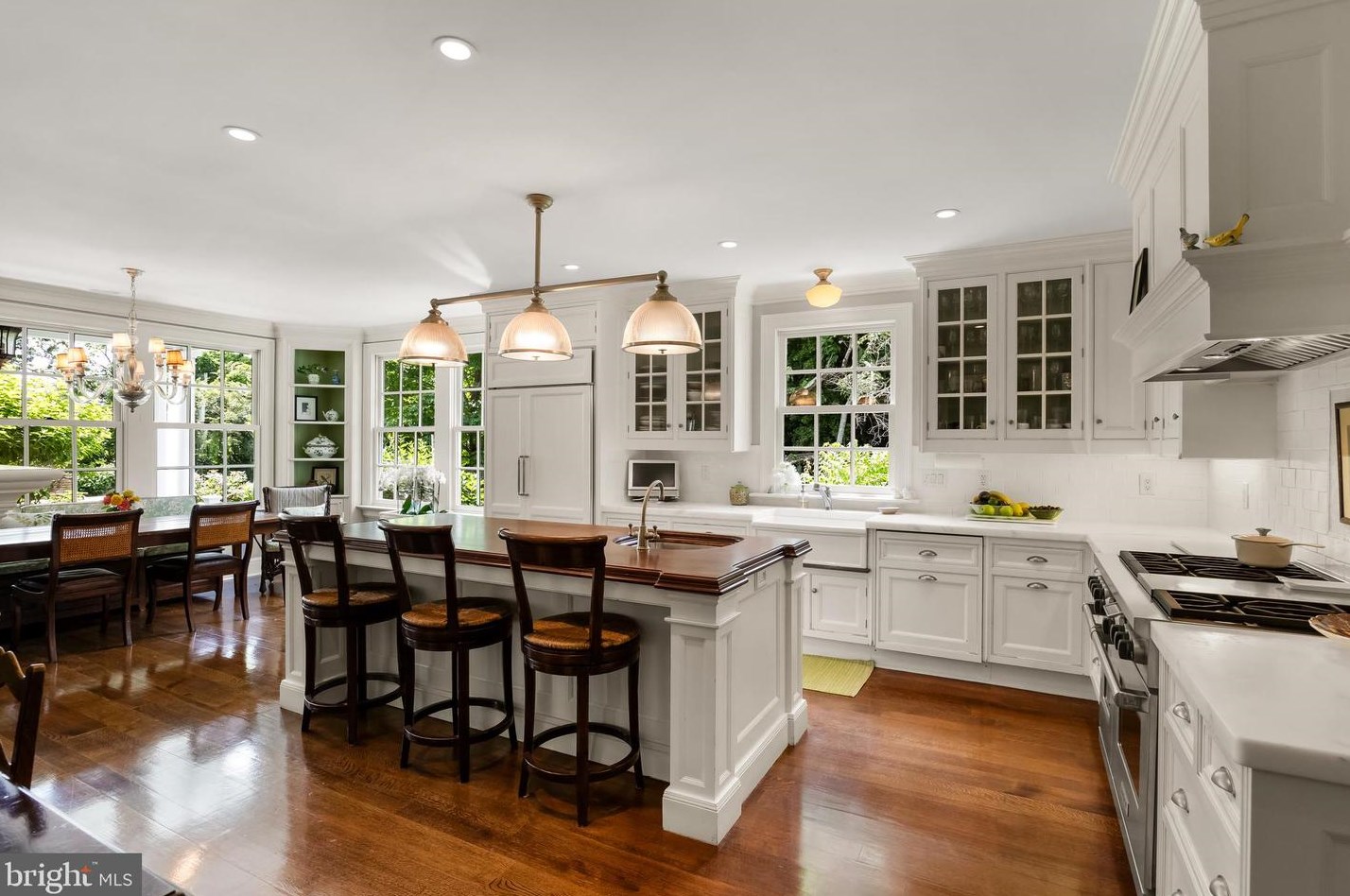 840 Golfview Rd, Moorestown NJ 08057-2024 exterior