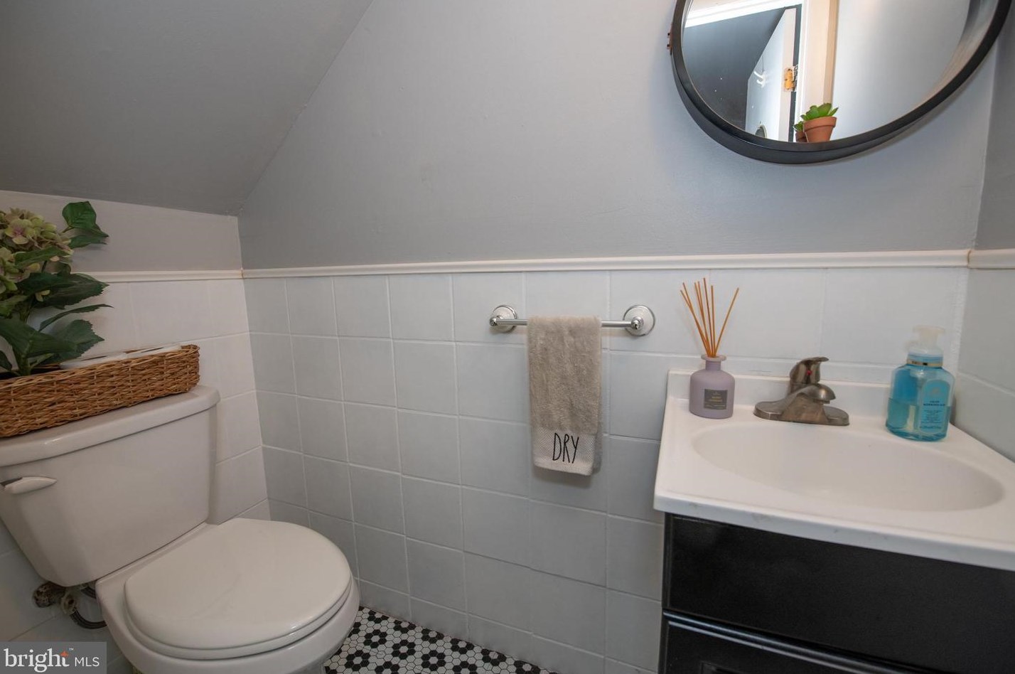 1062 Harbour Dr, Palmyra NJ  08065-1211 exterior