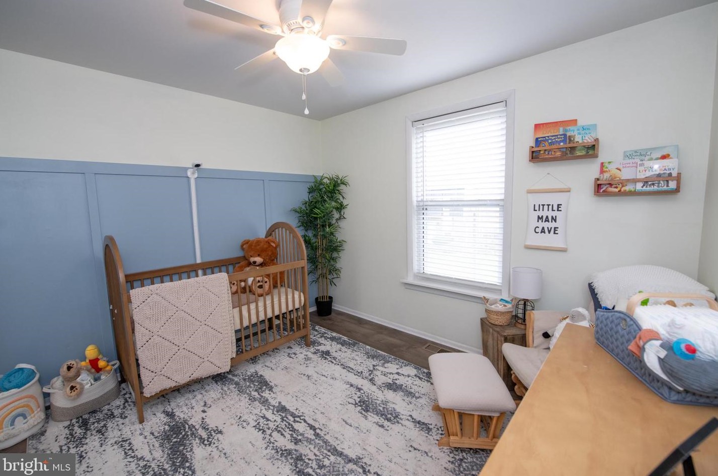 1062 Harbour Dr, Palmyra NJ  08065-1211 exterior