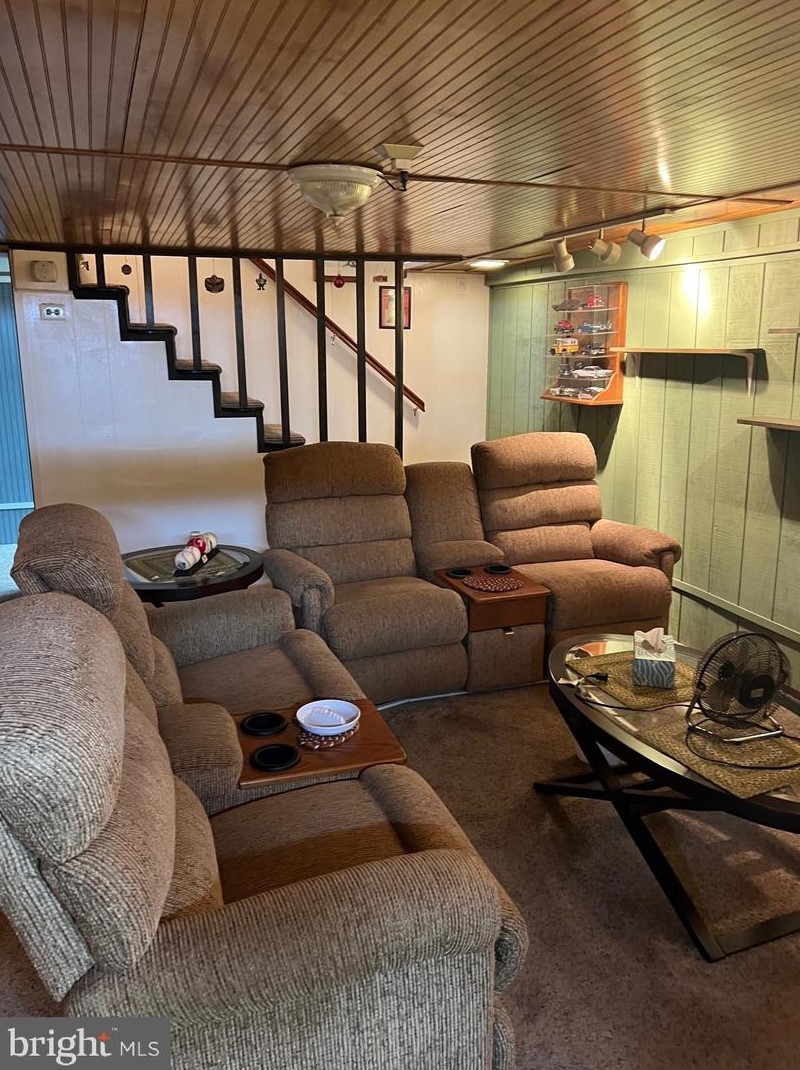 608 Lincoln Ave, Palmyra NJ 08065-2007 exterior