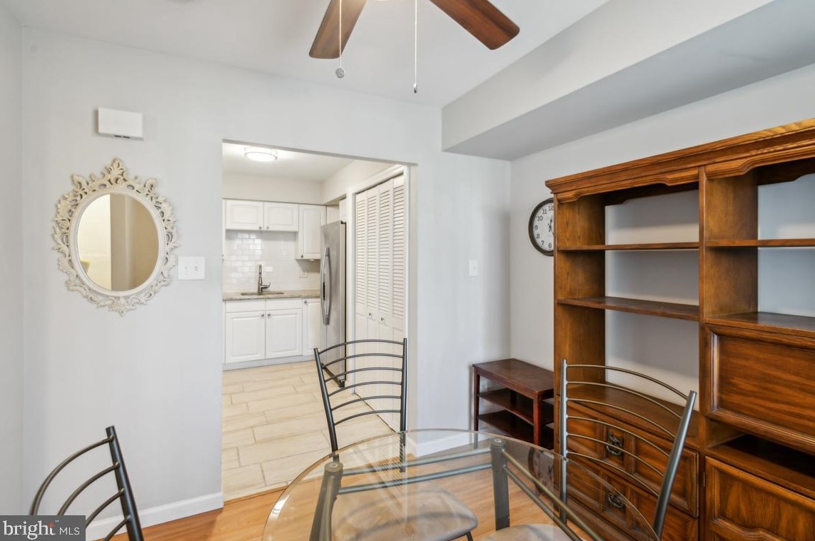 2118 Harbour Dr, Palmyra NJ 08065-1105 exterior