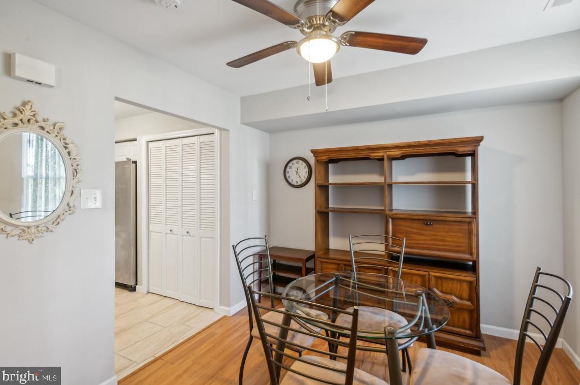 2118 Harbour Dr, Palmyra NJ 08065-1105 exterior