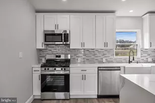 13 Baird Ave, Burlington, NJ 08016 - Photo 11