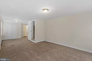 312 York St, Burlington, NJ 08016 - Photo 3