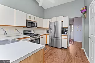 102 Carriage Hill Ct, Mansfield Township, NJ 08022 - Photo 15