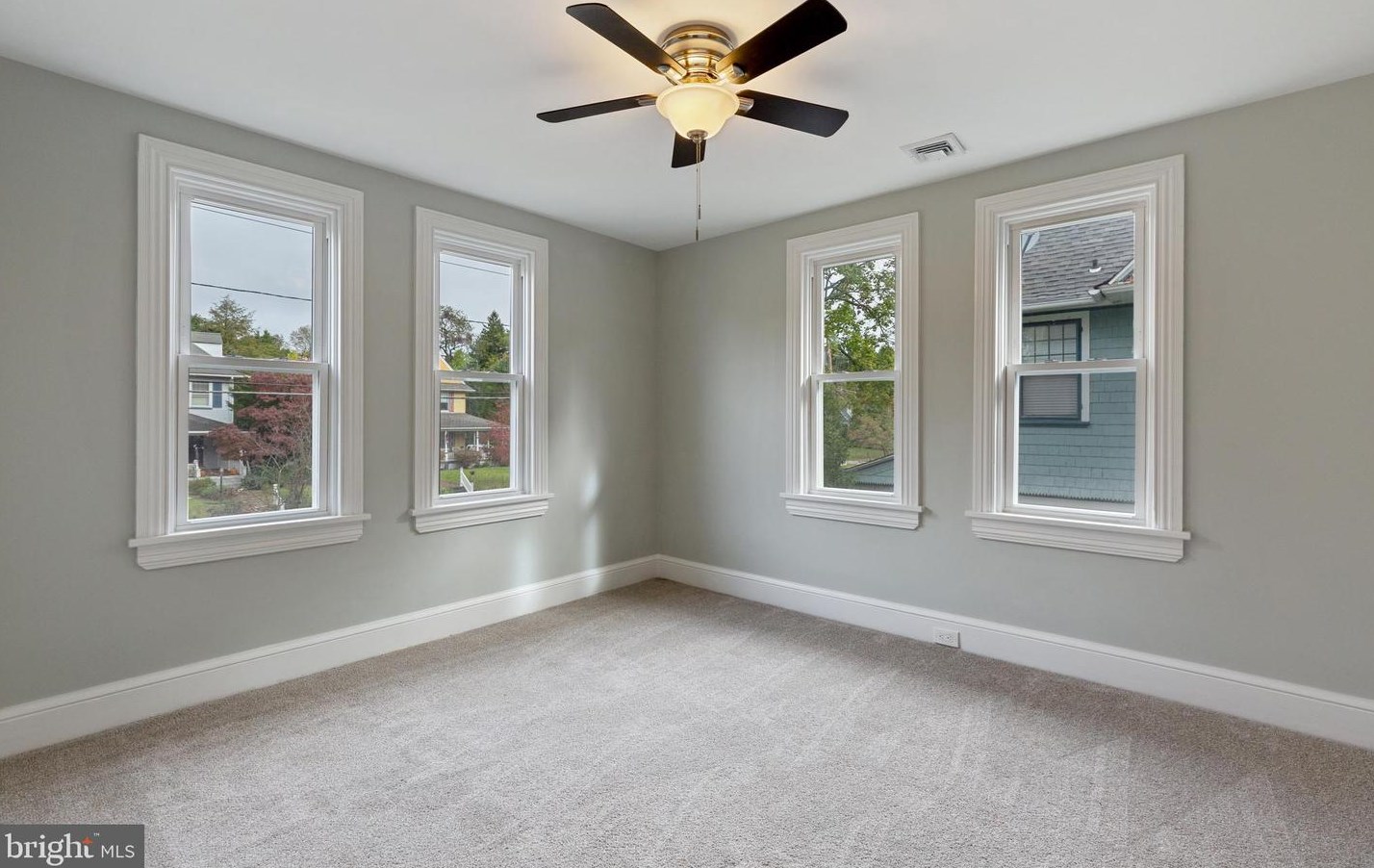 10 Central Ave, Moorestown NJ 08057-3639 exterior