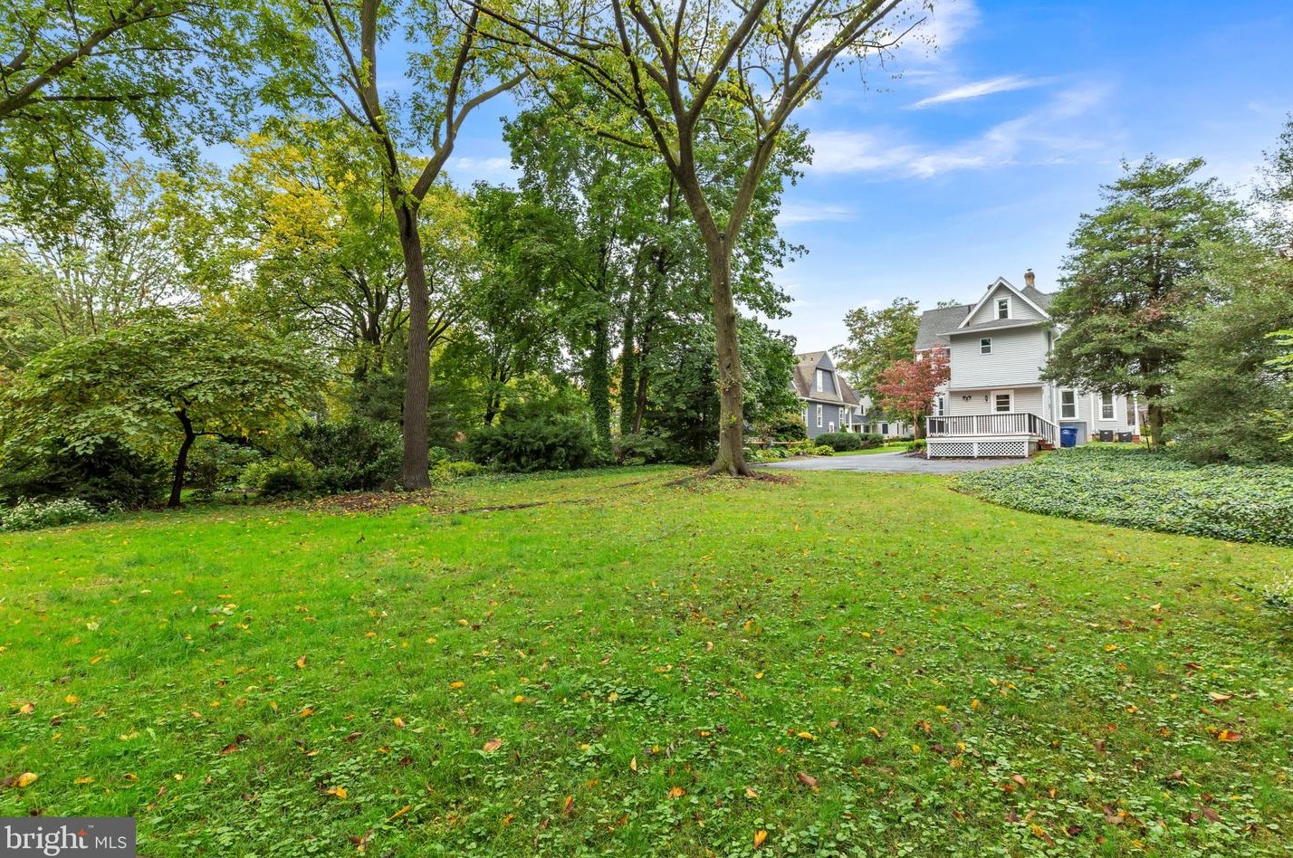 10 Central Ave, Moorestown NJ 08057-3639 exterior