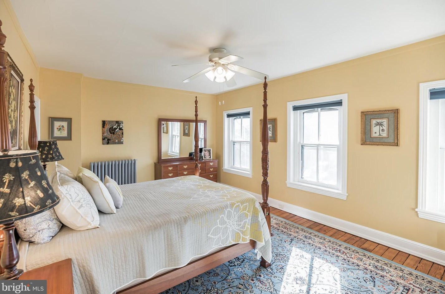 31 Un St, Burlington NJ 08016-1508 exterior