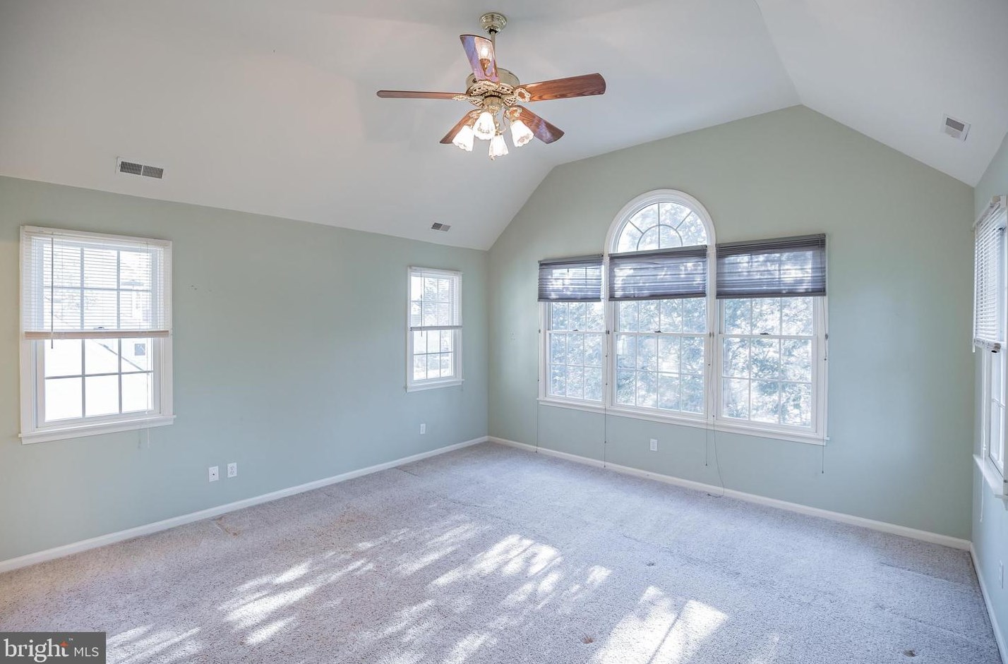 204 Chestnut St, Moorestown NJ 08057-3601 exterior