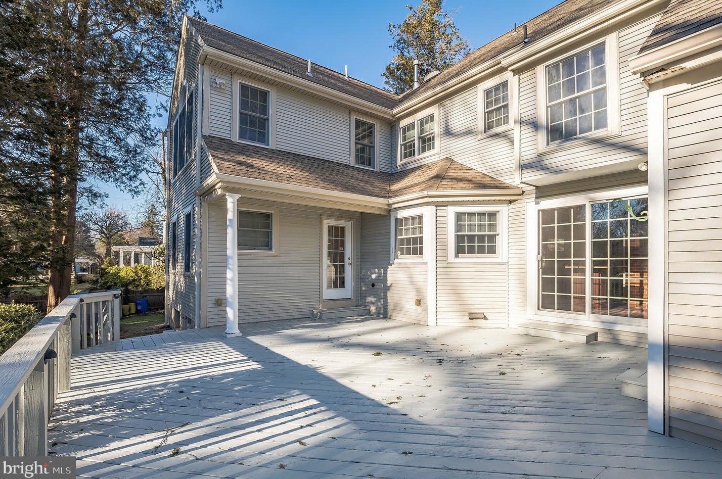 204 Chestnut St, Moorestown NJ 08057-3601 exterior